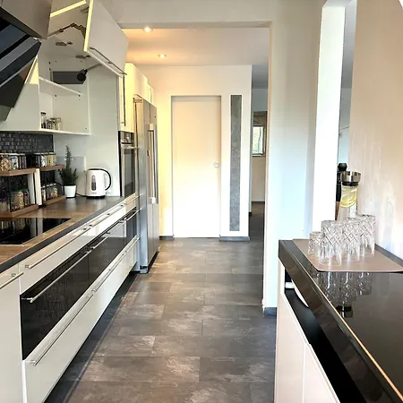 Luxus Maisonette-apartment - Werde Zum Koenig In Der Traumwelt Beerfelde Apartment