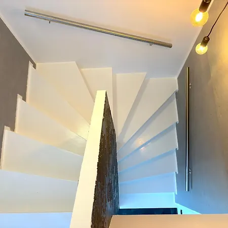 Luxus Maisonette-apartment - Werde Zum Koenig In Der Traumwelt Beerfelde アパート *