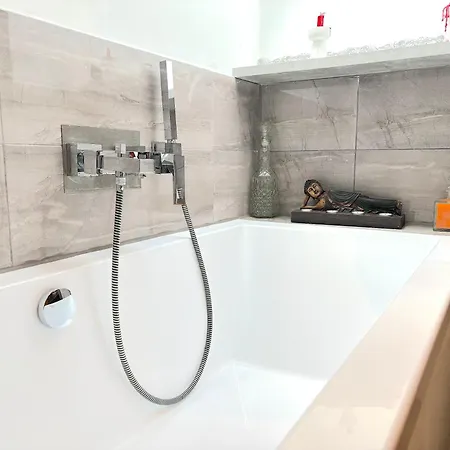 Luxus Maisonette-apartment - Werde Zum Koenig In Der Traumwelt Beerfelde *