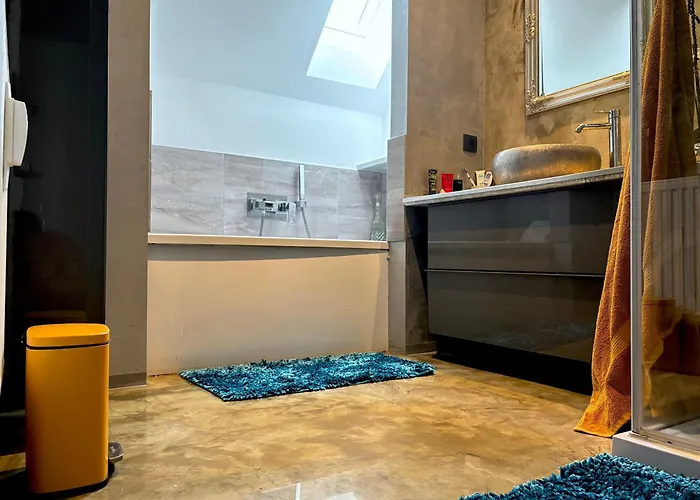 Luxus Maisonette-apartment - Werde Zum Koenig In Der Traumwelt Beerfelde