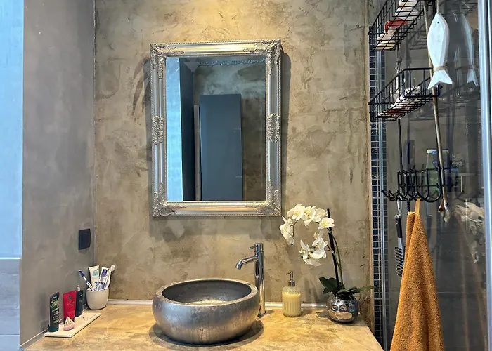 Luxus Maisonette-apartment - Werde Zum Koenig In Der Traumwelt Beerfelde * Steinhofel